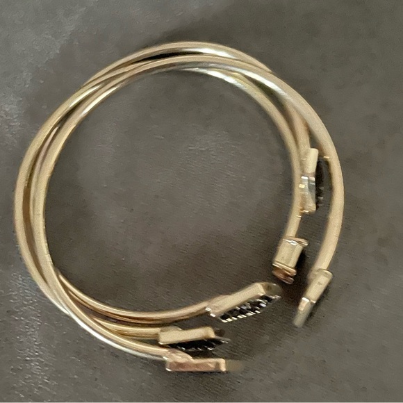 Set of 3 gold and black bangle bracelets - Picture 4 of 5